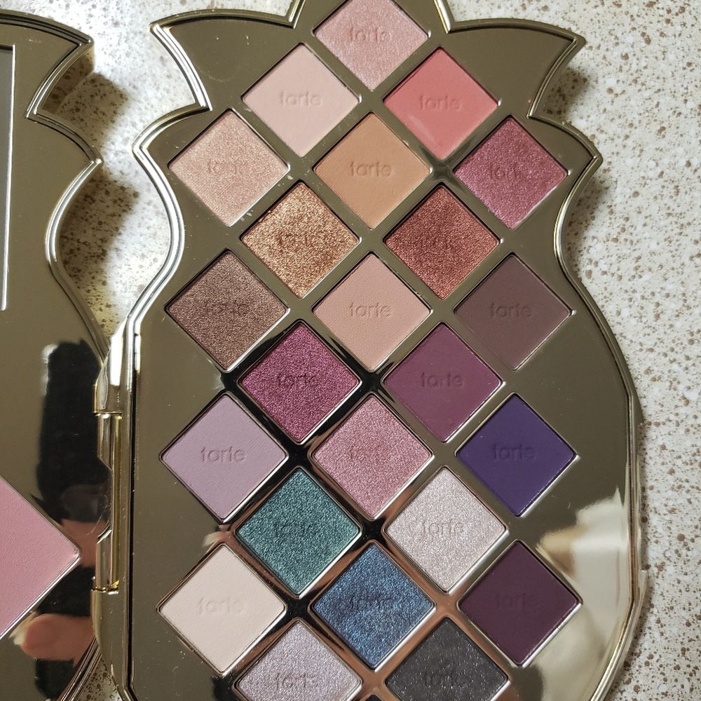 Tarte pineapple palette